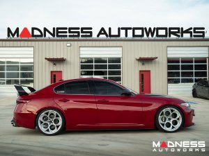 Alfa Romeo Giulia Trunk Spoiler - Carbon Fiber - GTAm Style w/ Italian Theme 